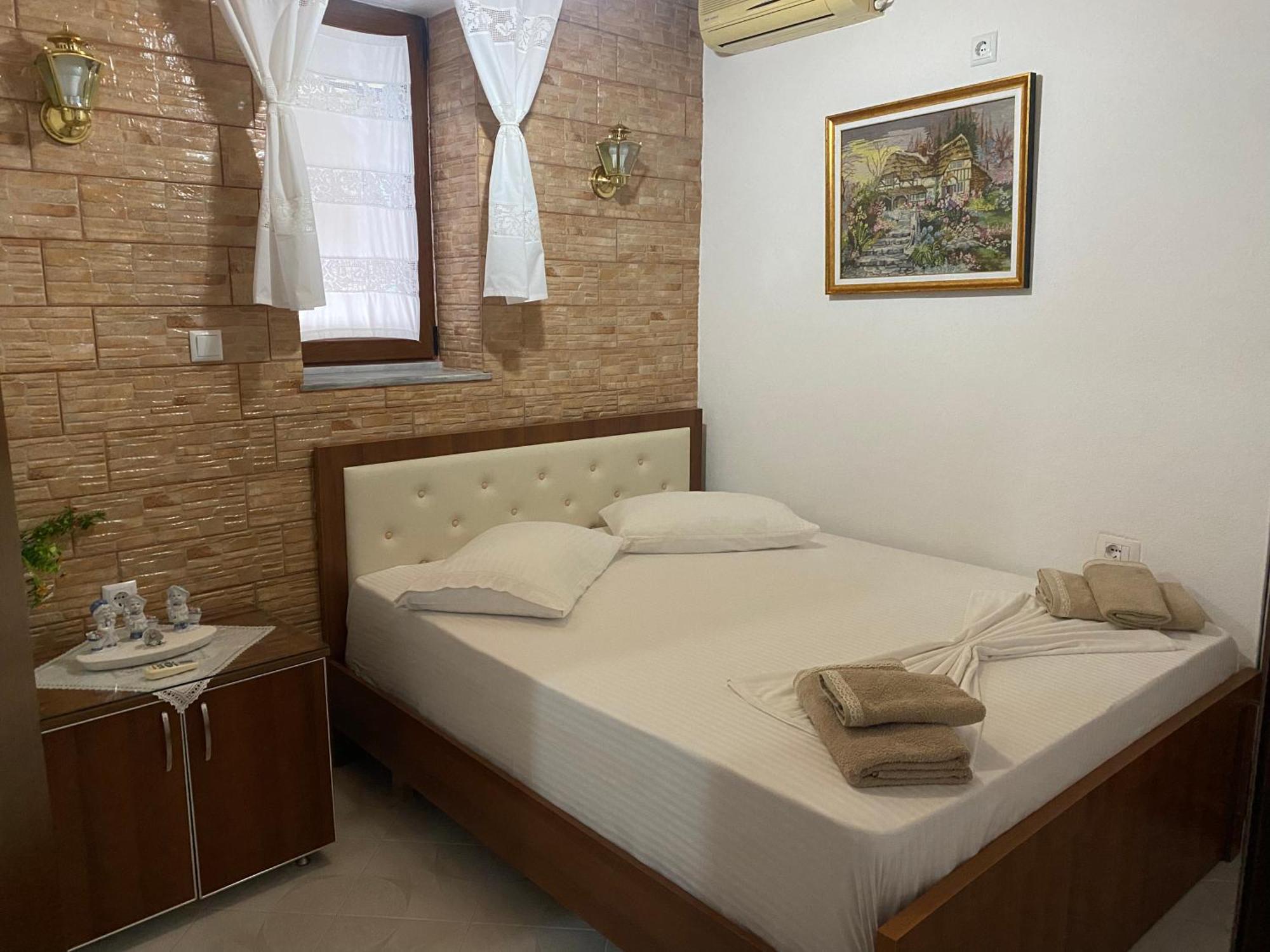 Panoramic View Guest House Gjirokaster Bagian luar foto