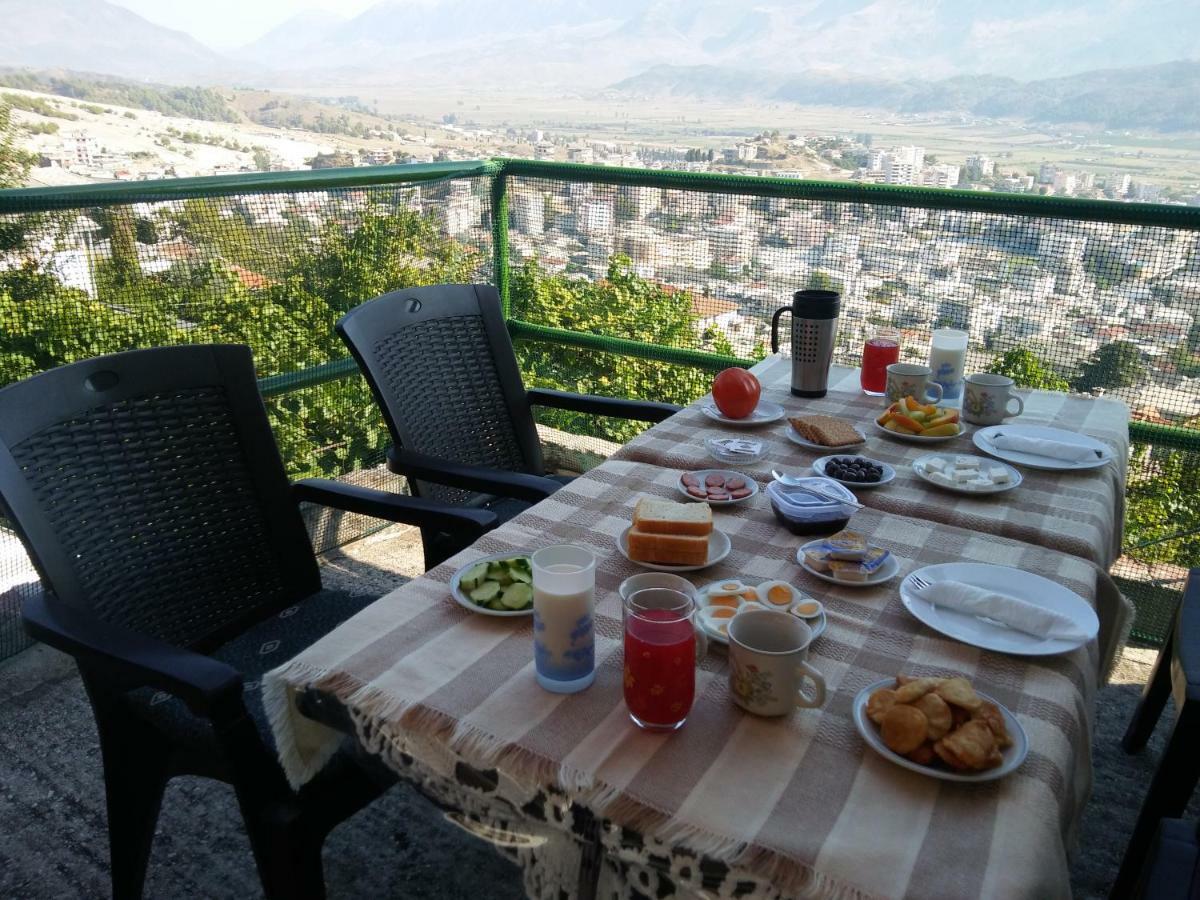 Panoramic View Guest House Gjirokaster Bagian luar foto